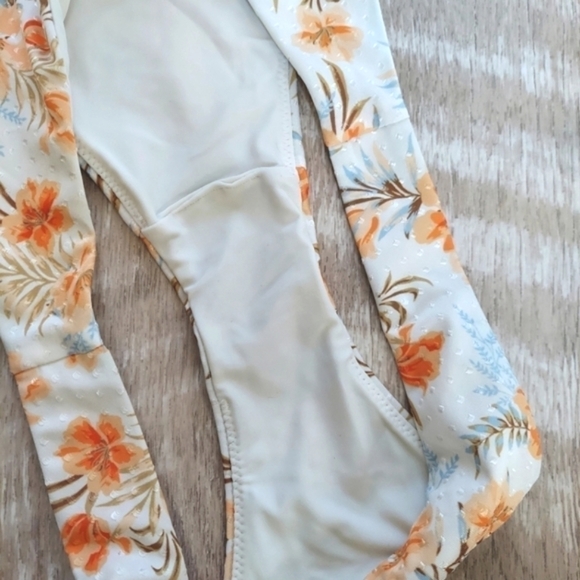 MINKPINK 2-piece Bikini Swimsuit - Picture 14 of 16